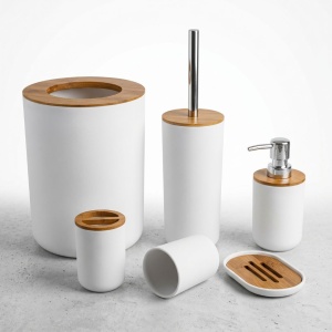Set accesorii de baie Jumi, 6 piese alb cu accente din bambus, design modern