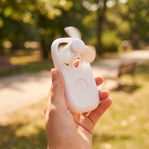 Portable mini fan with batteries and LED, 11 x 4.8 cm, white