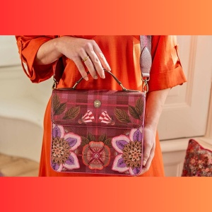 Geantă Frances crossbody, Red, 25x9x21,5 cm, colecția Flores Felices, Pip Studio