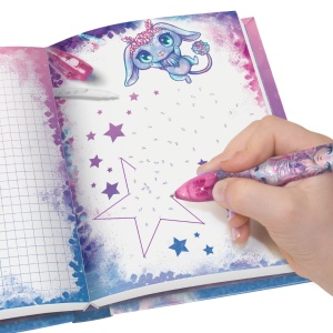 Jurnal secret, Nebulous Stars, personaj Estrelia