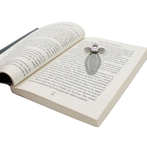Semn de Carte Metalic Trăsură Princess cu Cristale, 10 x 3.5 cm, Argintiu cu Roz, Cadou Elegant pentru Fete și Femei, AZAY