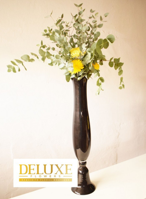 Vaza neagra eleganta din sticla - produs romanesc