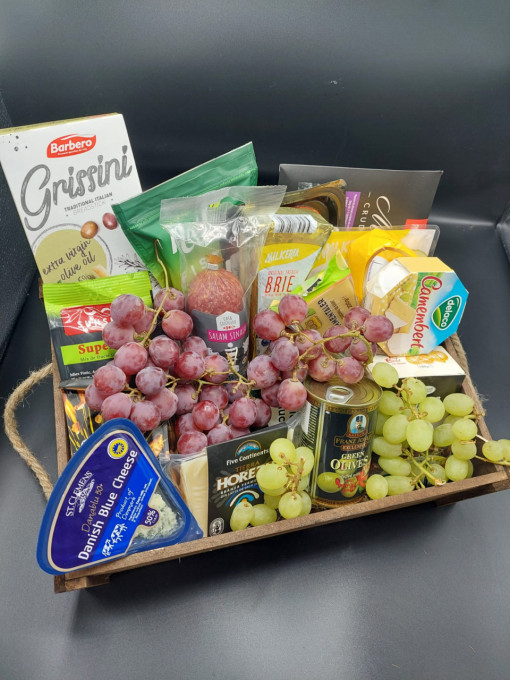 Cos cadou pentru iubitorii de branzeturi