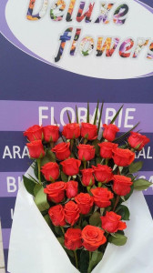 Buchet 25 de trandafiri corai