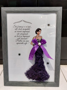 tablou licheni personalizat sefa bruneta