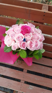 Buchet 23 trandafiri roz