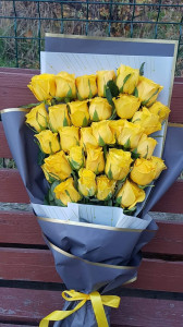 Buchet 29 trandafiri galbeni