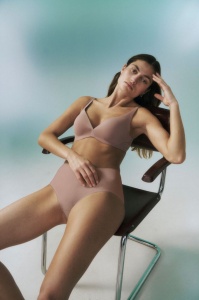 Sutien cu armătură inovatoare, Triumph Body Make-Up Illusion WP - Img 9