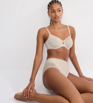 Sutien elegant minimizer cu armătură, Triumph Comfort Contour W01 Bej - Img 4