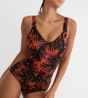 Costum de baie întreg cu efect modelator, Triumph Summer Palm OW, Maro - Img 3