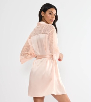 Halat satin Triumph A Weekend To Remember Crem | Kimono elegant cu dantelă - Img 2