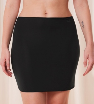 Jupă scurtă netedă antistatic, Triumph Body Make-Up Skirt 02 - Img 2