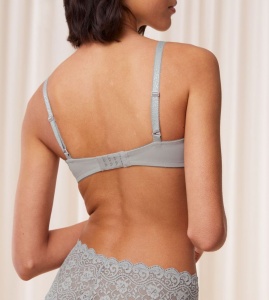 Sutien cu armătură și dantelă, Triumph Amourette W - Img 2