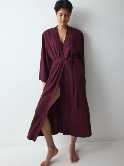 Halat lung cu cordon în talie, Triumph Amourette Jacquard Long Robe Bordo