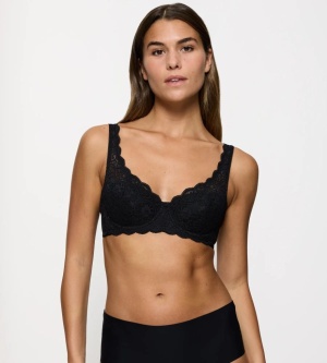 Sutien cu armătură și cupe buretate, din dantelă florală iconică, Triumph Amourette WHP Negru