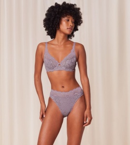 Sutien cu armătură și dantelă, Triumph Amourette W - Img 1