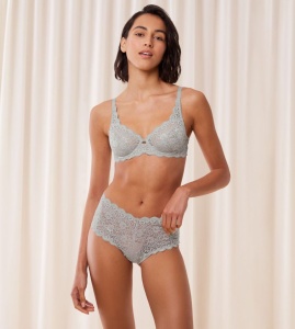 Sutien cu armătură și dantelă, Triumph Amourette W - Img 3