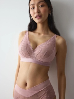 Sutien dantelat fără armătură cu decolteu plunge, Triumph Love in Lace N02 Roz - Img 3