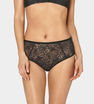 Triumph Amourette Charm Maxi 01