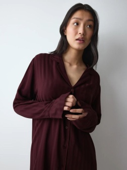 Cămașă de noapte din viscoză, Triumph Amourette Jacquard NDW Bordo - Img 3