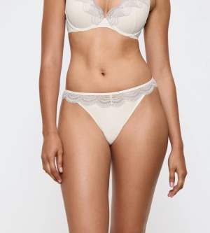 Chilot string, Triumph Comfort Glam String Crem