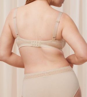 Sutien cu sârmă și burete, invisibil, Triumph Amourette Charm WHP01 Bej - Img 3