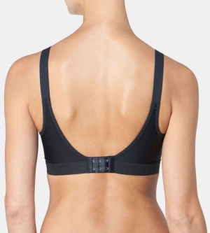 Sutien sport fără armătură, cu cupe modelatoare și respirabile, Triumph Triaction Wellness N Negru - Img 10