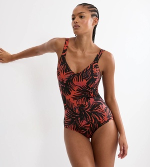 Costum de baie întreg cu efect modelator, Triumph Summer Palm OW, Maro