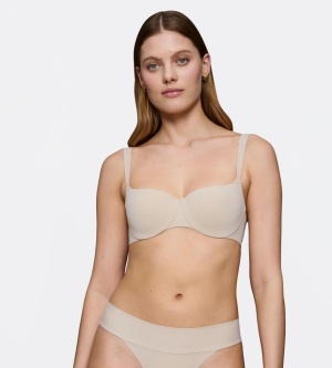 Sutien cu armătură inovatoare, Triumph Body Make-Up Illusion Balconette Bej