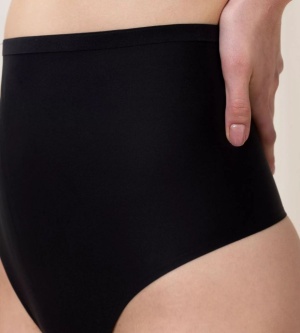 Triumph Shape Smart Highwaist String - Img 3