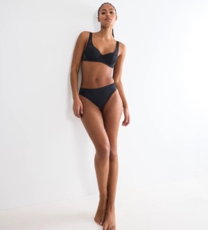Chilot din dantelă grafică, cu acoperire medie, Triumph Amourette Graphic Tai Negru - Img 4