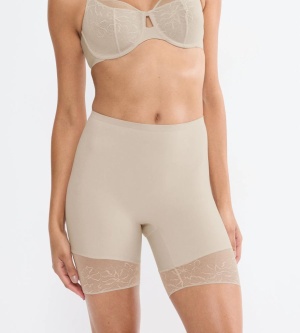 Pantalon cu efect modelator ușor, Triumph Comfort Contour Mid-Thigh Panty Bej