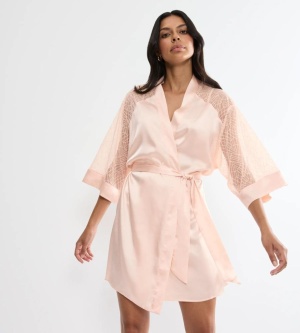 Halat satin Triumph A Weekend To Remember Crem | Kimono elegant cu dantelă