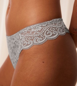 Chilot din dantelă, Triumph Amourette Hipster String - Img 4