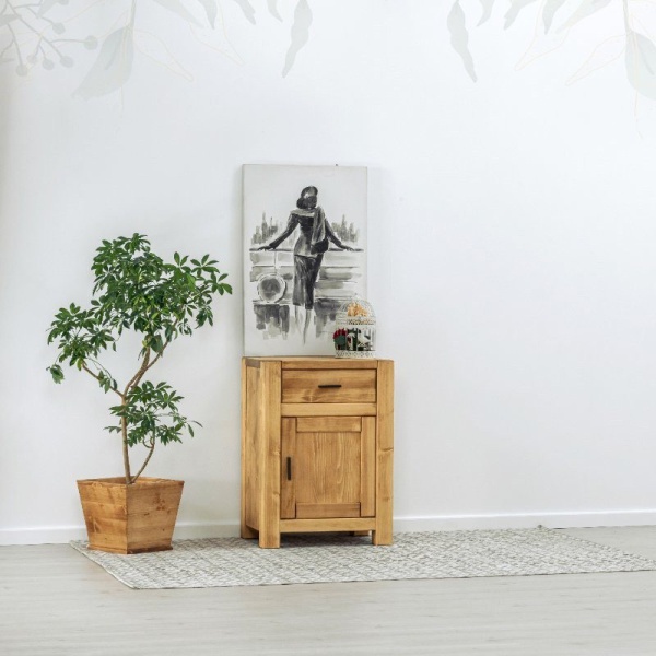 Comoda 1 usa si 1 sertar Lemn Masiv Dormitor Ecuador, 61 x 46 x 85 cm