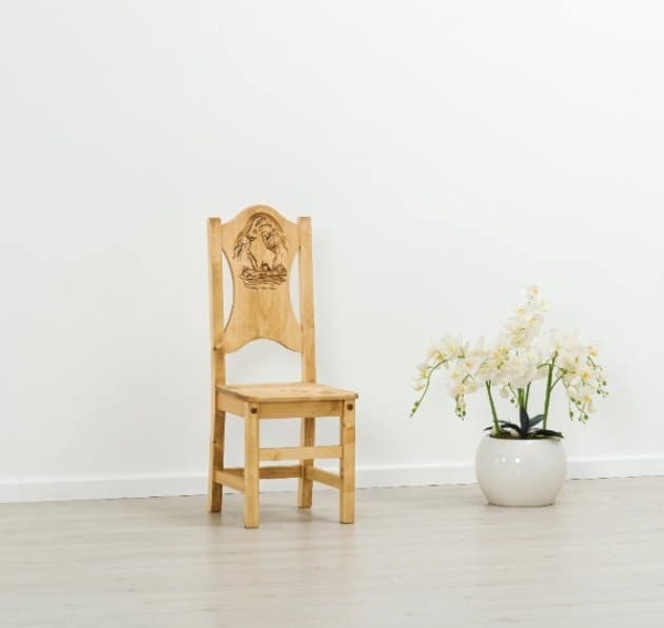 Scaun Ursul Carpatin lemn masiv, model sculptat capra neagra, 40 x 42 x 101 cm