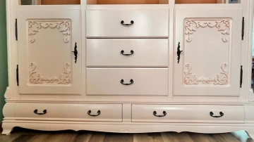 Comoda inalta cu 5 sertare dormitor Royal, lemn masiv, 65 x 45 x 124 cm - Img 6