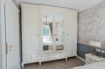 Dulap Verona Classic Stil 4 usi si 8 sertare, lemn masiv + mdf, finisaj Crem Roma, 279 x 61.5 x 260 cm