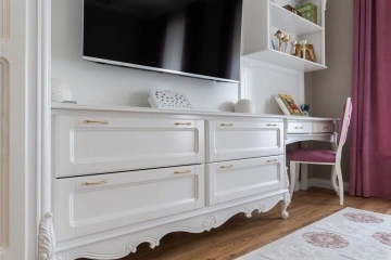 Set mobilier dormitor Tineret Josephine Classic Stil 5 piese, finisaj alb, 3860 x 632 x 2306 mm - Img 3
