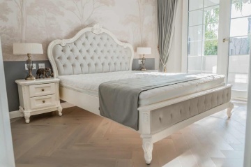 Set Mobilier Dormitor Verona Classic Stil, 3 piese, lemn masiv + mdf vopsit Crem Roma - Img 5