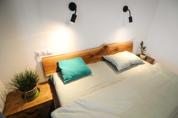 Pat lemn masiv pin model Kalamaria, grinzi solide rustice, 140 cm, 160 cm, 180 cm sau 200 x 200 cm - Img 3
