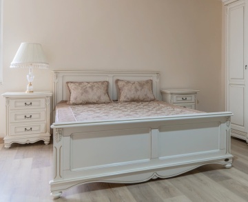 Set mobila dormitor Diana Classic Stil, lemn masiv, 4 piese, finisaj alb cu patina aurie - Img 4