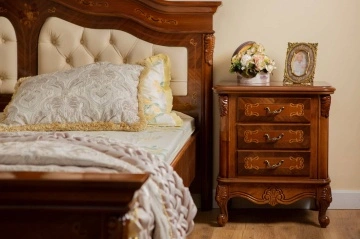 Set mobila dormitor Josephine Classic Stil, lemn masiv furnir nuc, 5 piese - Img 2