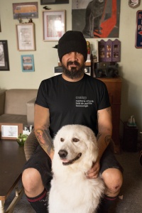 "memorie scurtă. listă de pastile luuuungă." / tricou negru unisex - Img 2
