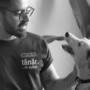 "tânăr la suflet" / tricou negru