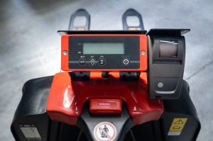 F4_RAVAS, TRANSPALET ELECTRIC CU CANTAR, CAPACITATE 1500 KG, ACUMULATOR LI-ION - Img 6