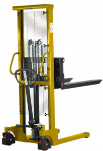 ISM1025, INCHIRIERE STIVUITOR MANUAL, CAPACITATE 1000 KG, INALTIME RIDICARE 2.500 MM - Img 3