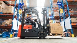 CPD20TVL, STIVUITOR ELECTRIC CU 3 ROTI, SARCINA MAX. 2000 KG, ACUMULATOR LI-ION - Img 3