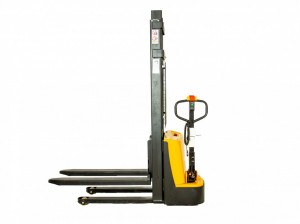 Stivuitor electric 1500 kg, 2500 mm inaltime ridicare