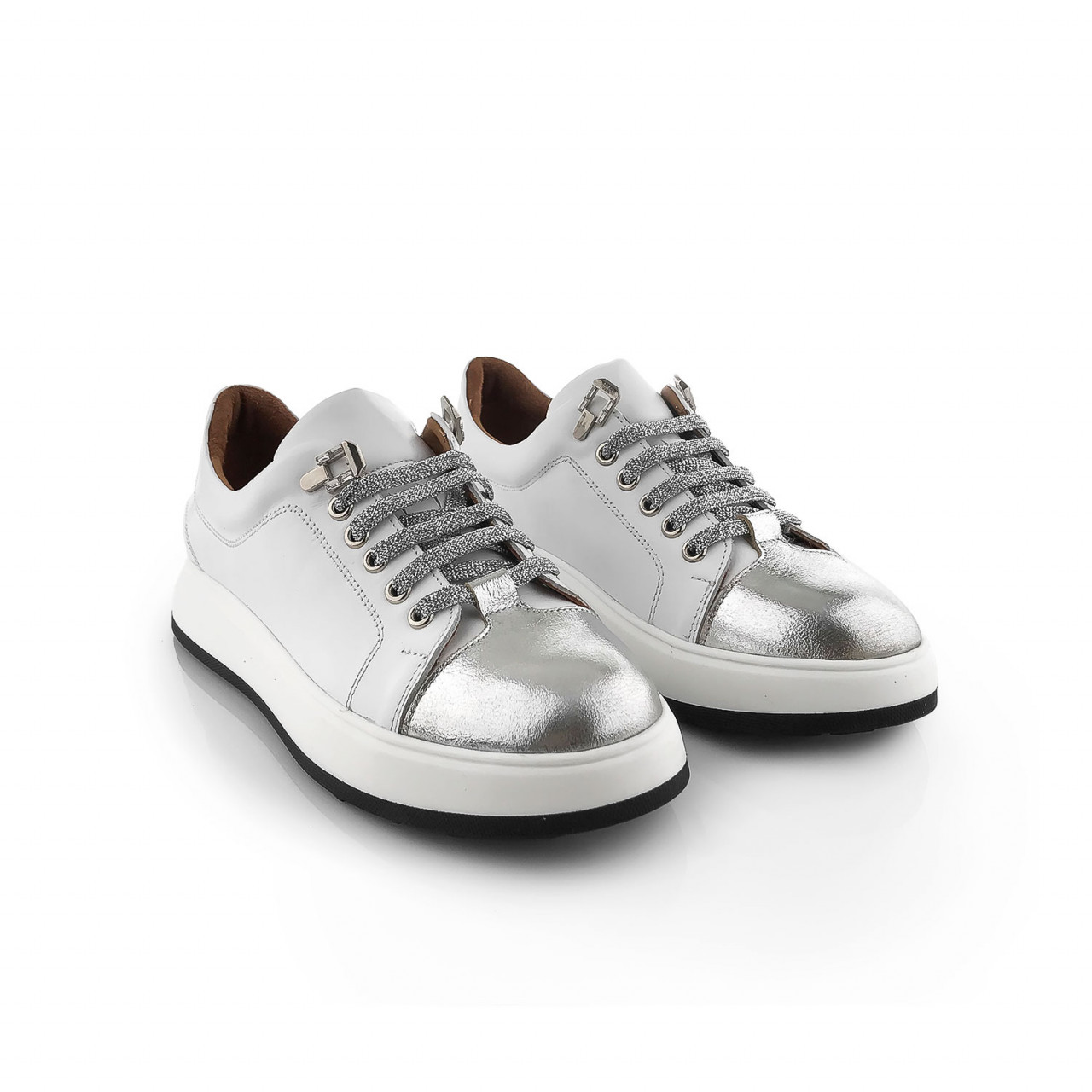 WOMEN S FLAT SOLE SPORTS SHOES IN WHITE WITH SILVER BOMB